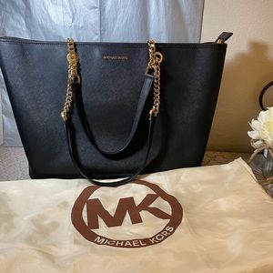 Michael Kors Jet Set Travel Chain Leather  Black Handbag